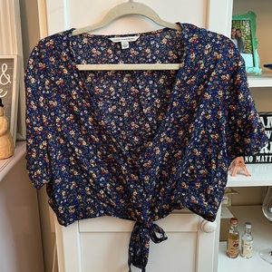 American Eagle Floral Tie Front Top